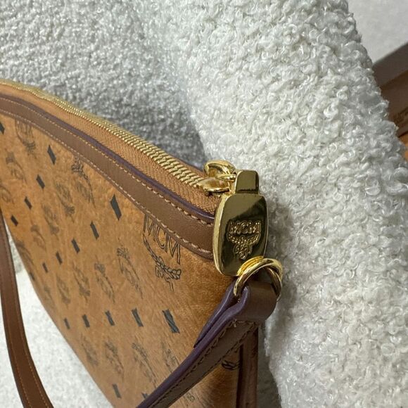 MCM Monogram Pouch Brown Color - Picture 4 of 7